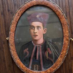 Portrait ancien SOLDAT orientaliste / balkanique en cadre ovale  Photo coloris&eacute;e FIN XlX &Eacute;ME