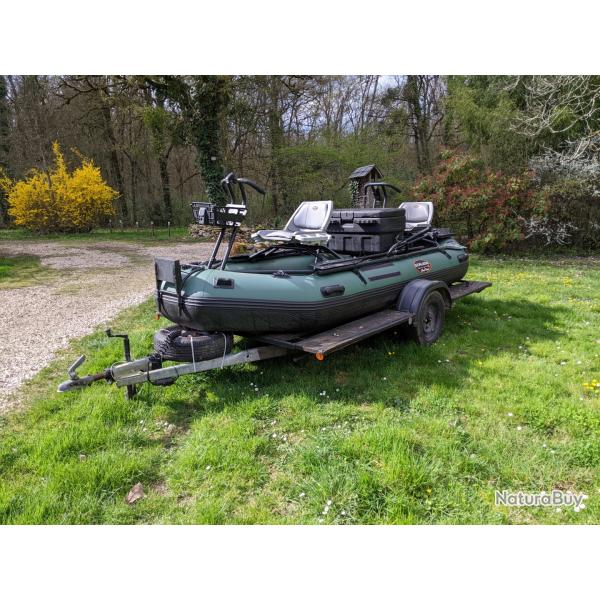Bateau raft 2 � 3 places pour la p�che aux leurres ou moucheurs..