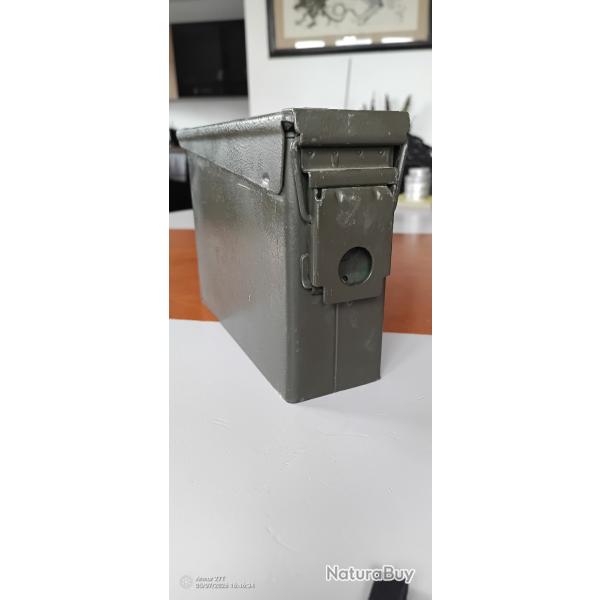 Boite vide de rangement et transport de munitions