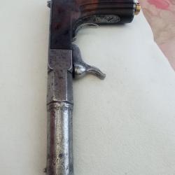 Pistolet de bottes a percussion