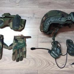 lot casque et accessoires