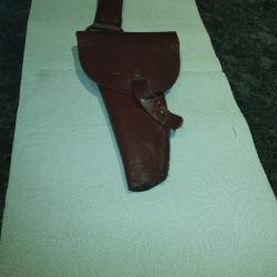 petit  holster rouge de ceinture  pour  droitier
