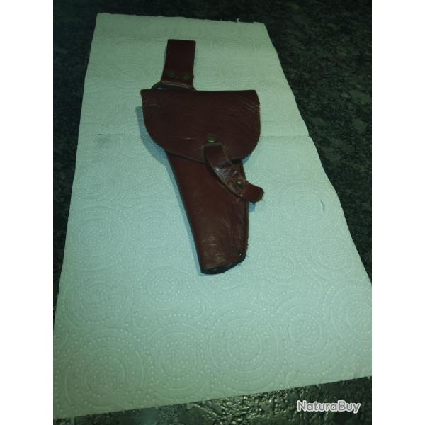 petit  holster rouge de ceinture  pour  droitier