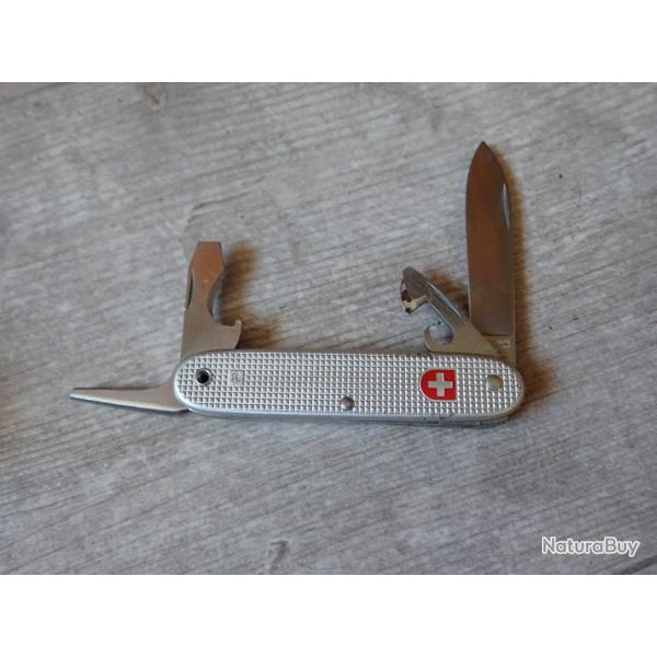 1979 COUTEAU DE DOTATION Soldat de l'Arm�e Suisse