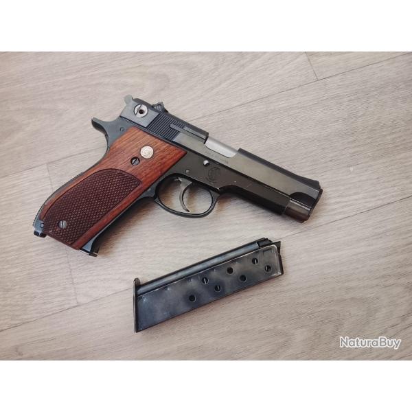 PISTOLET SMITH WESSON Mod�le 39-2 calibre 9mm Para +  2 chargeurs
