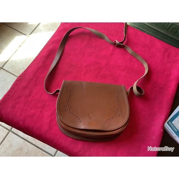 Petite sacoche en cuir pour cartouches ou autres, pas de prix de r�serve