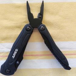 Outil / prince multifonction ARES noir