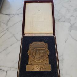 Superbe prix de tir au Pistolet avec un FN 10/22 . Qualit&eacute; exceptionnelle. CRB .