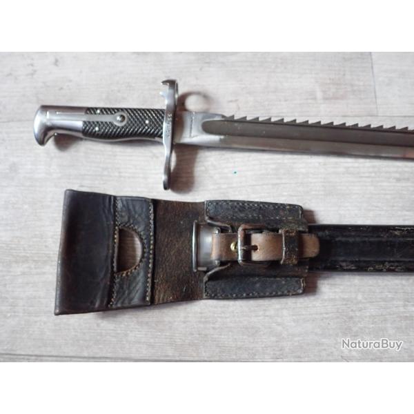 221845 Ba�onnette Suisse pour fusil VETTERLI. Mod�le � 3 rivets seulement. Avec porte fourreau large