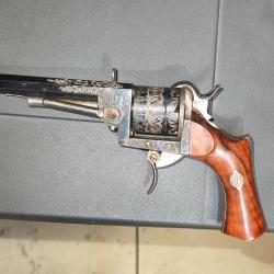 Revolver Loron