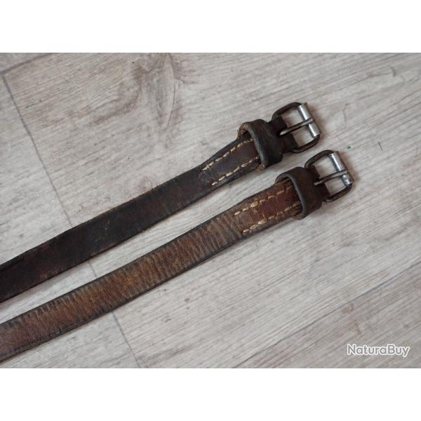 2 sangles, lani�res en cuir pour brellage, sac poils, havresac Suisse. Pour couverture, gamelle (59)
