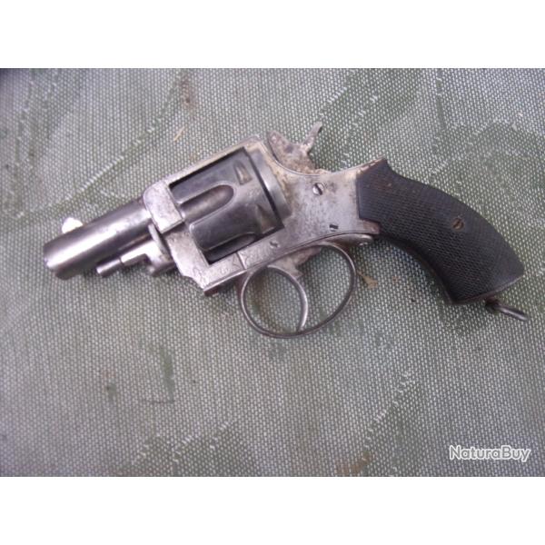 revolver tpe Bulldog calibre 9,4 mm