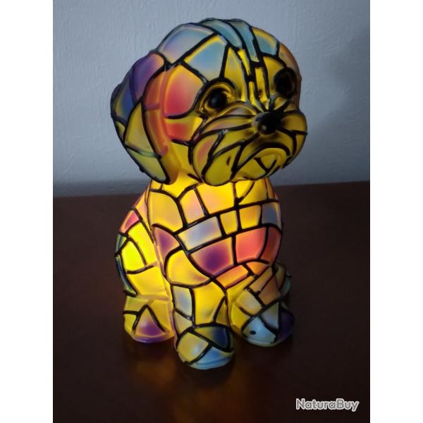lampe chien vitrail en r�sine
