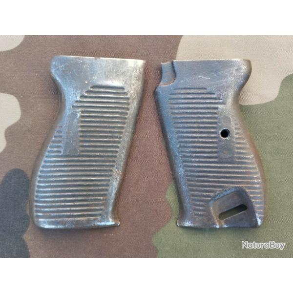 Paire de plaquettes en T�le pour Pistolet P38  fin de guerre