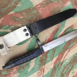 Ba&iuml;onnette de G3 su&eacute;doise pour AK4 avec porte fourreau blanc camouflage