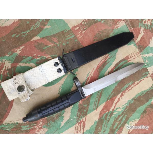 Ba�onnette de G3 su�doise pour AK4 avec porte fourreau blanc camouflage