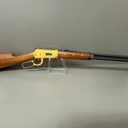 WINCHESTER mod&egrave;le 1894 COMANCHE Comm&eacute;morative avec support de balles en cuir WINCHESTER