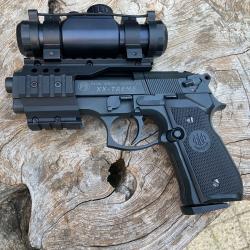 Coffret pistolet &agrave; plombs umarex  Beretta M92FS avec lunette point rouge et silencieux