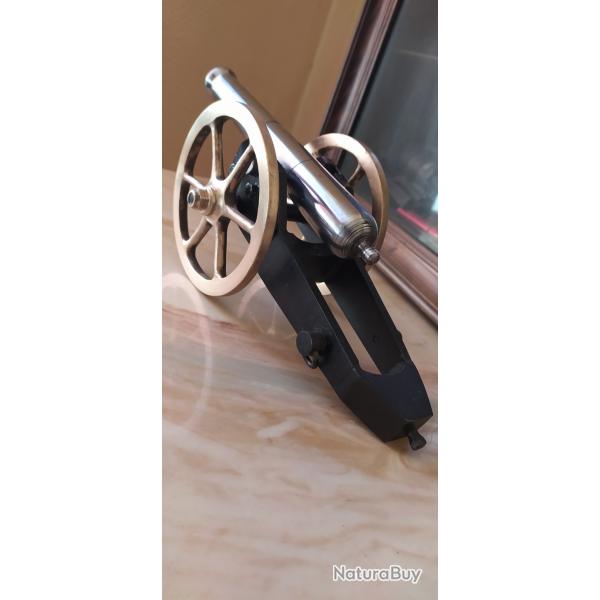 Canon d'artillerie ancien a poudre noire