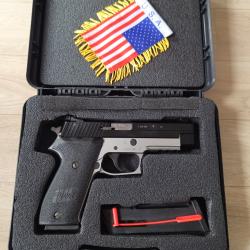 Sig Sauer P220 &eacute;tat neuf