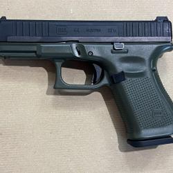 pistolet GLOCK mod. 44 calibre 22 LR black/OD green hausse r&eacute;glable
