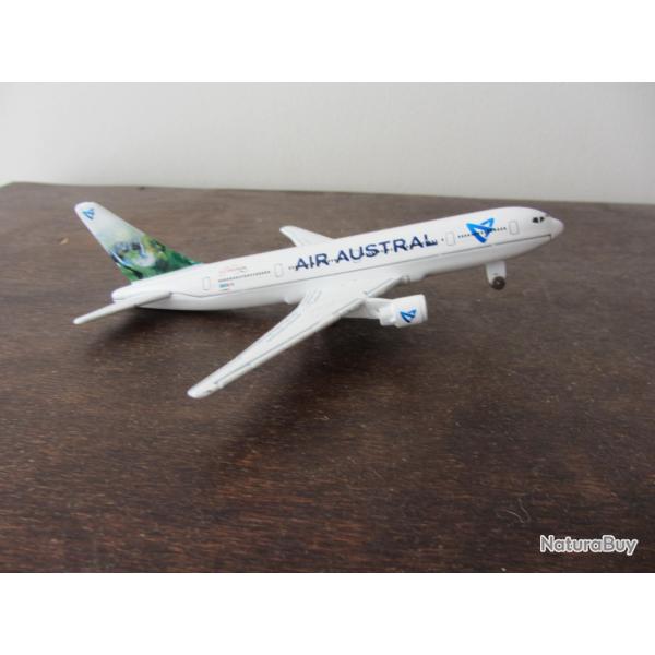 Miniature publicitaire en m�tal Boeing 777 Air Austral 1994