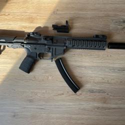 King Arms PDW 9mm SBR Shorty quasi NEUVE + 3 chargeurs + red dot + silencieux