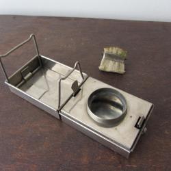 R&eacute;chaud &agrave; alcool pour fer &agrave; friser les moustaches 1900