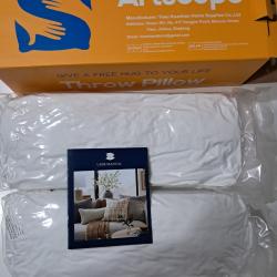2 oreillers artscope 40x40 tout neuf