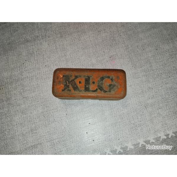 Bo�te m�tallique de bougie ancienne KLG 2