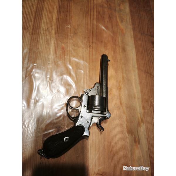 Revolver Dessard