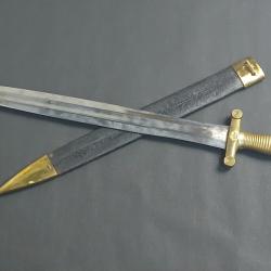 Rare glaive mod&egrave;le 1852. Mod&egrave;le 1831 modifi&eacute;. Des troupes &agrave; pied.