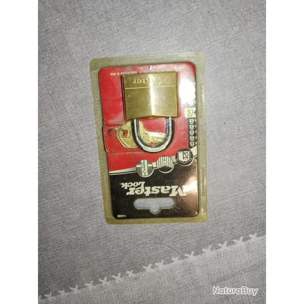 Cadenas neuf
