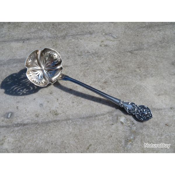 Ancienne grande cuill�re � saupoudrer en m�tal argent�/Plaquage d'argent avec poin�on d'orf�vrerie,