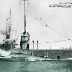 Carte postale HMS Drake et sous-marin D.1 avec &eacute;quipement sans fil- N&deg;8150