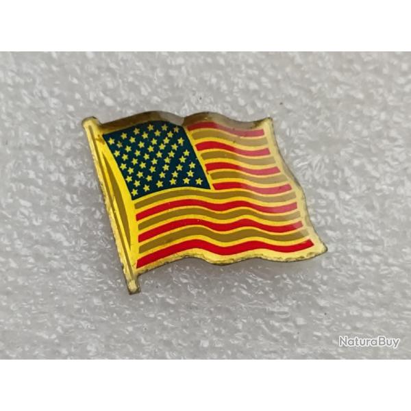 PINS PATRIOTIQUE USA  DRAPEAU ETATS UNIS