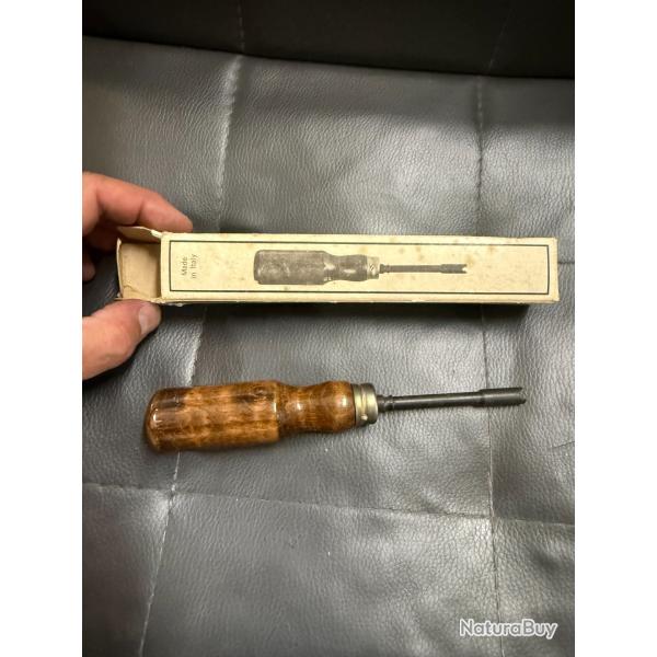 CLE A CHEMINEE AVEC MANCHE EN BOIS VINTAGE FABRICATION ITALIENNE