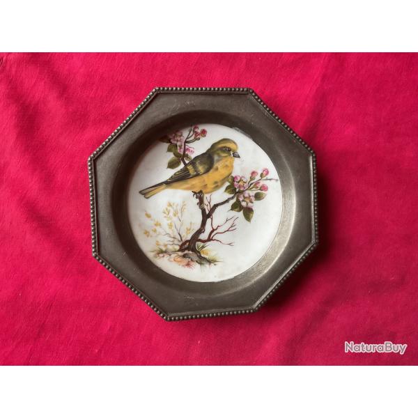 Jolie assiette d�corative en �tain et porcelaine, pas de prix de r�serve