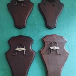 LOT DE 4 ECUSSONS BOIS AVEC PINCES DE FIXATIONS TROPHEE CHASSE CHEVREUIL CHAMOIS TAXIDERMIE