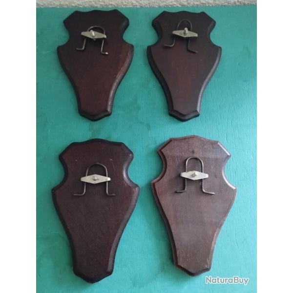 LOT DE 4 ECUSSONS BOIS AVEC PINCES DE FIXATIONS TROPHEE CHASSE CHEVREUIL CHAMOIS TAXIDERMIE