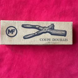 Coupe douilles universel Manufrance dans son coffret, pas de prix de r&eacute;serve.