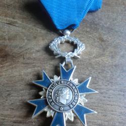 m&eacute;daille ordre national du m&eacute;rite 1963