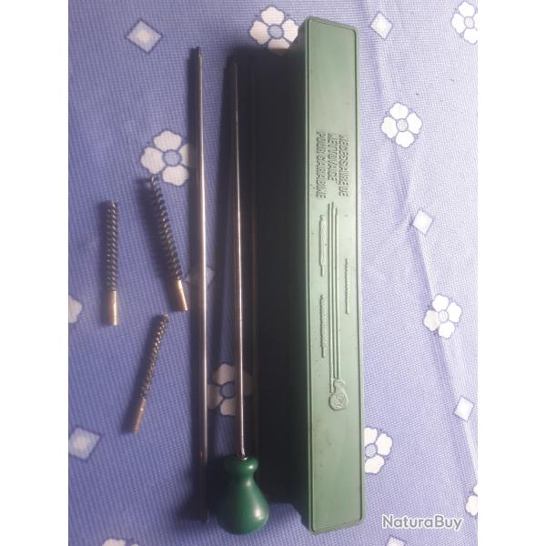 1 necessaire de nettoyage pour 22LR