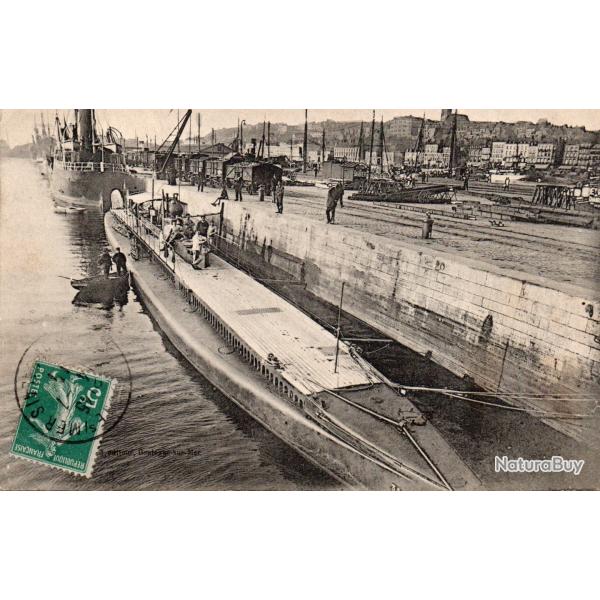 CPA - Carte Postale Ancienne - Sous-marin au port -N�8162
