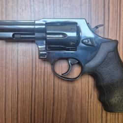 Taurus model 82 38 sp&eacute;cial