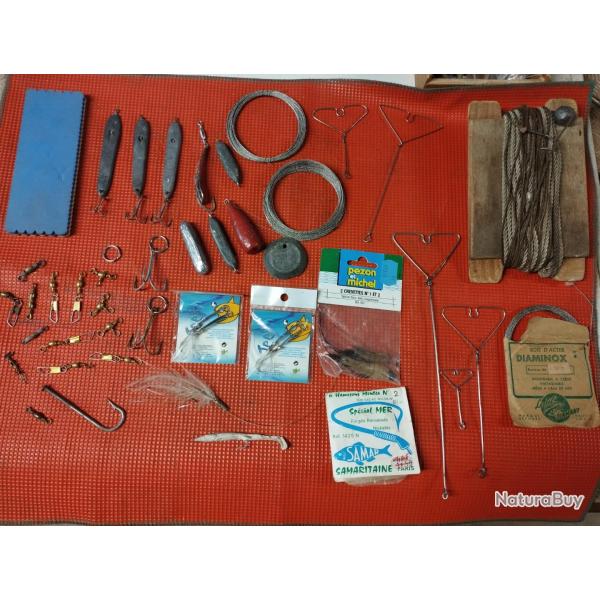 LOT DE P�CHE EN MER CUILLERS YANN AR CREVETTES PEZON PLOMBS ROULEAUX ACIER CLIPOTS EMERILLONS