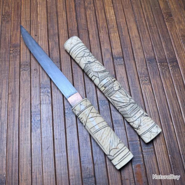 POIGNARD Aikuchi Tanto JAPON EPOQUE MEIJI EN OS SCULPT� DE SC�NE TYPIQUE