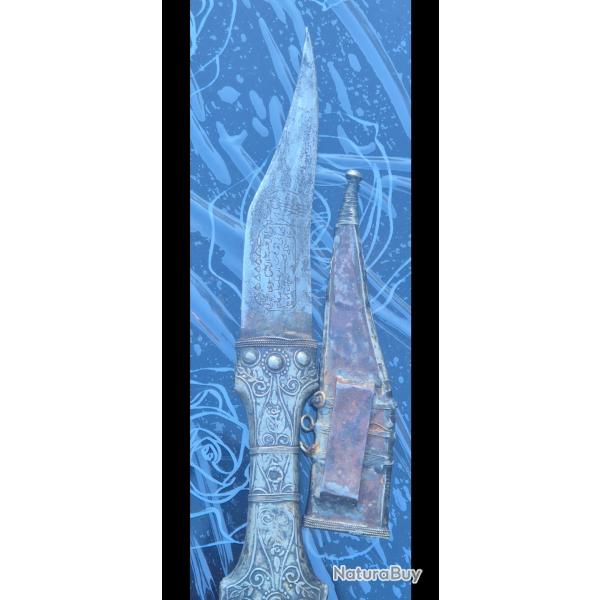 Poignard oriental ancien avec fourreau d�cor� - Travail artisanal grav�