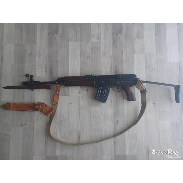 CZ 858 semi-automatique Tactical 4P (crosse rabattable) 7,62x39