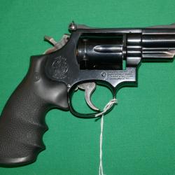 Revolver S&W 19-3 canon de 2.5" en 38/357
